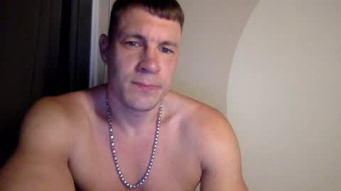 Snapshot of capt_oliver chatting on 5, 1, 2025 follow my twitter online show from 5, 1, 2025