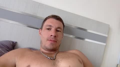 Snapshot of capt_oliver chatting on 10, 11, 2025 follow my twitter online show from 10, 11, 2025