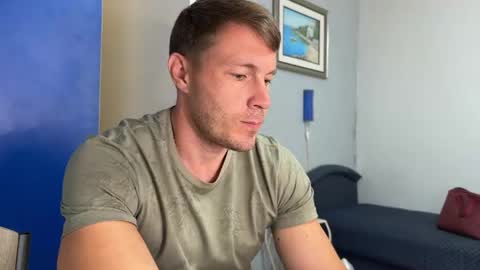 Snapshot of capt_oliver chatting on 29, 5, 2026 follow my twitter online show from 29, 5, 2026