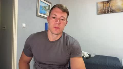 Snapshot of capt_oliver chatting on 31, 5, 2026 follow my twitter online show from 31, 5, 2026