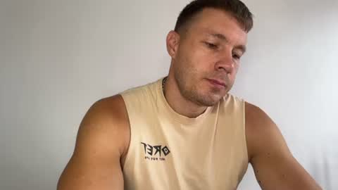 Snapshot of capt_oliver chatting on 21, 6, 2026 follow my twitter online show from 21, 6, 2026