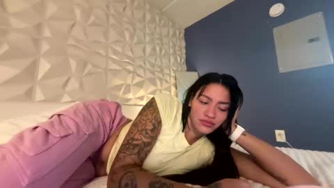 Snapshot of caramelmami26 chatting on 30, 5, 2026 caramelmami26 online show from 30, 5, 2026