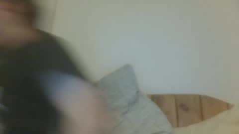 Snapshot of caravibugue chatting on 7, 1, 2025 caravibugue online show from 7, 1, 2025