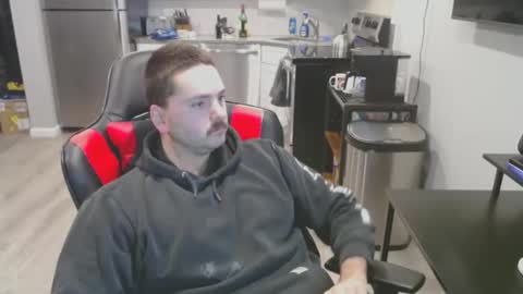 Snapshot of cardi_beans chatting on 4, 1, 2025 cardi_beans online show from 4, 1, 2025