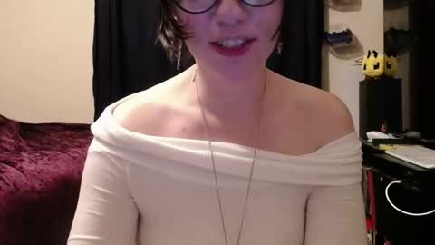 Snapshot of careerwife chatting on 4, 3, 2026 careerwife online show from 4, 3, 2026