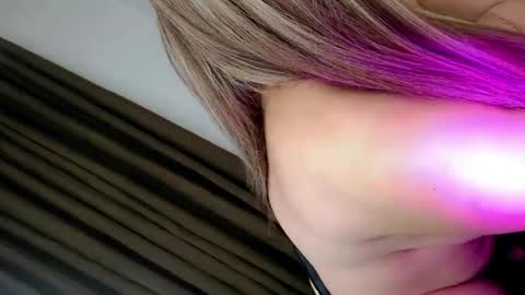 Snapshot of careless_whisper28 chatting on 6, 8, 2026 MELA WILLER online show from 6, 8, 2026