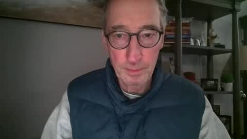 Snapshot of caressluving chatting on 13, 2, 2025 Caressluving online show from 13, 2, 2025