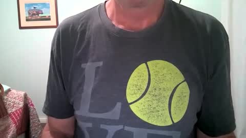 Snapshot of caressluving chatting on 6, 10, 2025 Caressluving online show from 6, 10, 2025