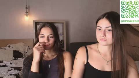 caressyourself online show from 26, 9, 2025