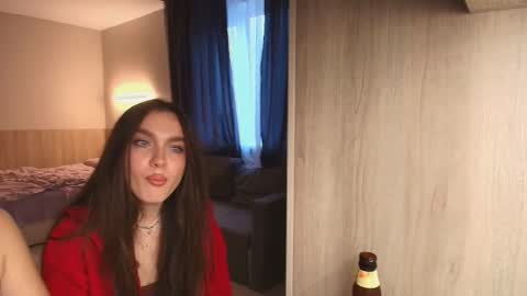 caressyourself online show from 13, 11, 2025