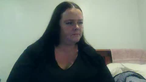 carinabro10 online show from 4, 10, 2025