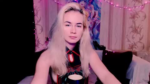 Snapshot of carinfox chatting on 9, 6, 2026 Carin online show from 9, 6, 2026