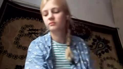 Snapshot of carissaalderson chatting on 27, 4, 2026 Kira online show from 27, 4, 2026