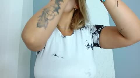 Snapshot of carla_beer chatting on 17, 5, 2026 Carla online show from 17, 5, 2026