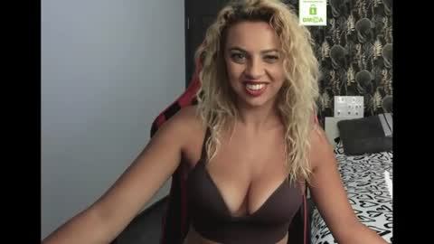 Snapshot of carlastacefun chatting on 2, 8, 2026 CarlaStaceFun online show from 2, 8, 2026