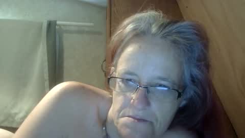 Snapshot of carleeswoman08 chatting on 5, 5, 2026 carleeswoman08 online show from 5, 5, 2026