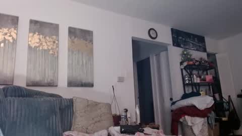 Snapshot of carliecreams chatting on 19, 4, 2026 Carlie online show from 19, 4, 2026