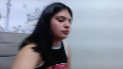 Snapshot of carlin_gimenes707rs chatting on 7, 1, 2025 CARLIN GIMENES online show from 7, 1, 2025