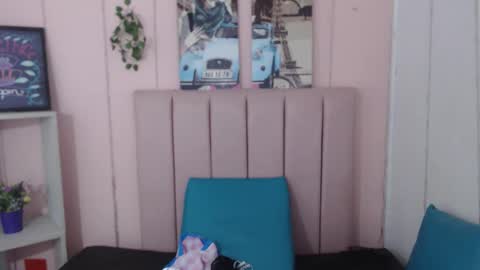 Snapshot of carlin_gimenes707rs chatting on 18, 9, 2025 CARLIN GIMENES online show from 18, 9, 2025