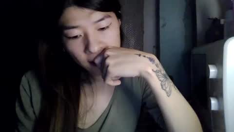 CarlyJoy online show from 25, 2, 2025