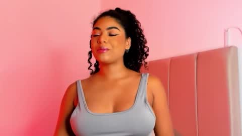 Snapshot of carlymonroee_ chatting on 16, 1, 2026 Littlecarly online show from 16, 1, 2026