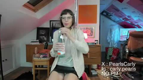Snapshot of carlypearls chatting on 19, 7, 2026 Carly Pearls online show from 19, 7, 2026