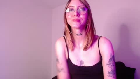 carmennrusso online show from 7, 3, 2025