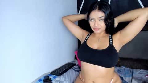 Snapshot of carol100597 chatting on 27, 5, 2026 karol online show from 27, 5, 2026