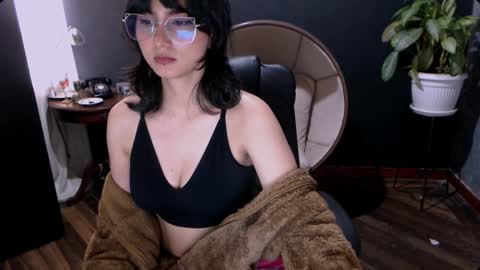 Snapshot of carolaird_25 chatting on 27, 9, 2025 carolaird online show from 27, 9, 2025