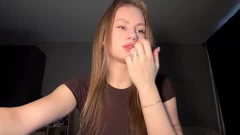 Snapshot of carolecronan chatting on 22, 12, 2025 Lisa online show from 22, 12, 2025