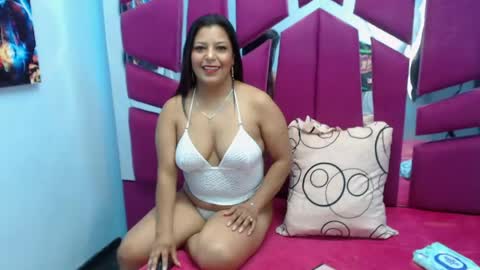 Snapshot of carolina_suarez_ chatting on 21, 4, 2026 carolina suarez online show from 21, 4, 2026