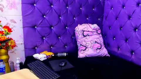 Snapshot of carolina_suarez_ chatting on 5, 7, 2026 carolina suarez online show from 5, 7, 2026