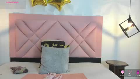 Snapshot of caroline_daring chatting on 9, 7, 2026 caroline daring online show from 9, 7, 2026