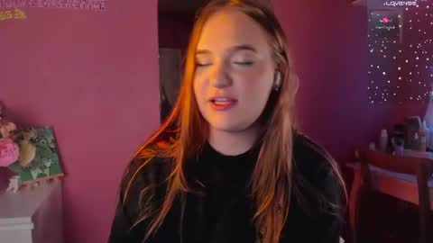 Snapshot of caroline_kiparis chatting on 18, 6, 2026 Caro online show from 18, 6, 2026