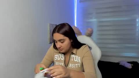 Snapshot of caroline_rodriguez_9 chatting on 23, 6, 2026 caroline_rodriguez_9 online show from 23, 6, 2026