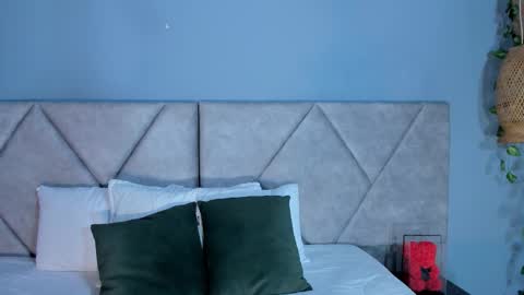 Caroline online show from 15, 3, 2026