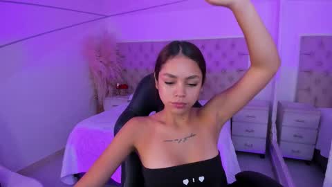 Snapshot of carolinefyre chatting on 13, 3, 2026 Caroline online show from 13, 3, 2026