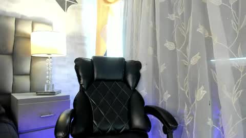 Snapshot of carolinefyre chatting on 1, 5, 2026 Caroline online show from 1, 5, 2026