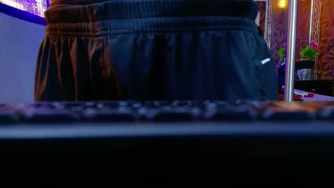 carolinejesh online show from 7, 1, 2026