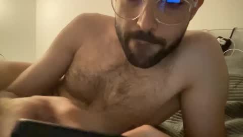 Snapshot of carpetchest chatting on 14, 11, 2025 Thick Juciy online show from 14, 11, 2025