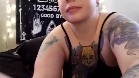 Snapshot of carreborn chatting on 7, 11, 2025 Car online show from 7, 11, 2025