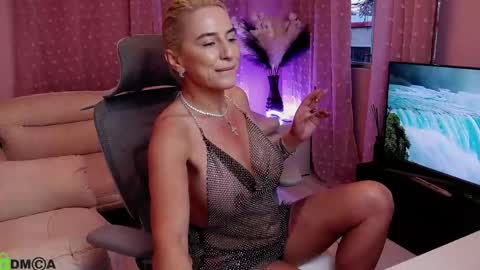 Snapshot of carrielovex chatting on 20, 4, 2026 Carrie online show from 20, 4, 2026