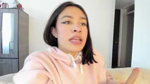 Snapshot of cassie_jones1 chatting on 4, 7, 2026 Cassie Jones online show from 4, 7, 2026