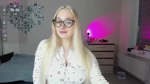 Snapshot of cassie_rosss chatting on 14, 1, 2025 Cassie Rosss online show from 14, 1, 2025