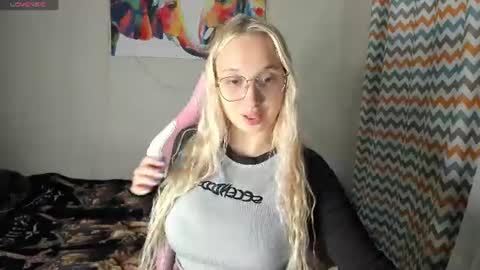 Snapshot of cassie_rosss chatting on 3, 7, 2026 Cassie Rosss online show from 3, 7, 2026