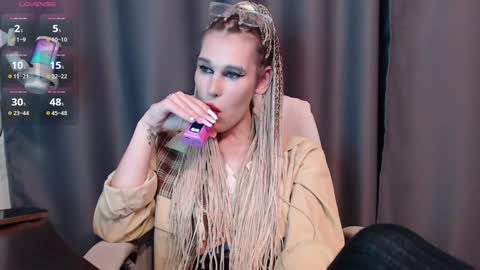 Snapshot of cassiemich chatting on 16, 12, 2024 Cassie online show from 16, 12, 2024