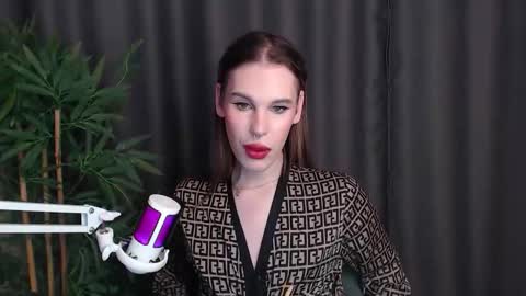 Snapshot of cassiemich chatting on 22, 12, 2025 Cassie online show from 22, 12, 2025