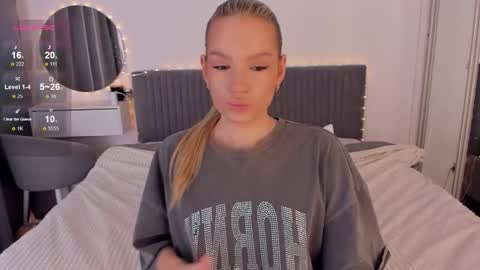 Snapshot of cassietyler chatting on 16, 1, 2026 Angel 3 online show from 16, 1, 2026