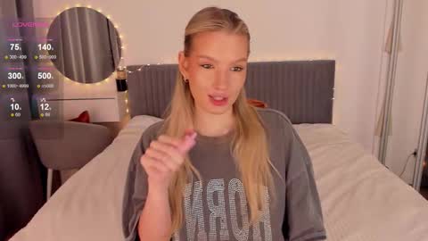 Snapshot of cassietyler chatting on 1, 3, 2026 Angel 3 online show from 1, 3, 2026