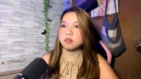 Snapshot of cassihaberkorn chatting on 8, 7, 2026 Adeline online show from 8, 7, 2026